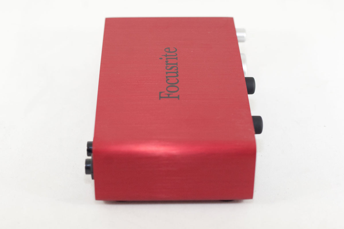 Focusrite Scarlett 2i2 (3rd Gen) – Beatlab